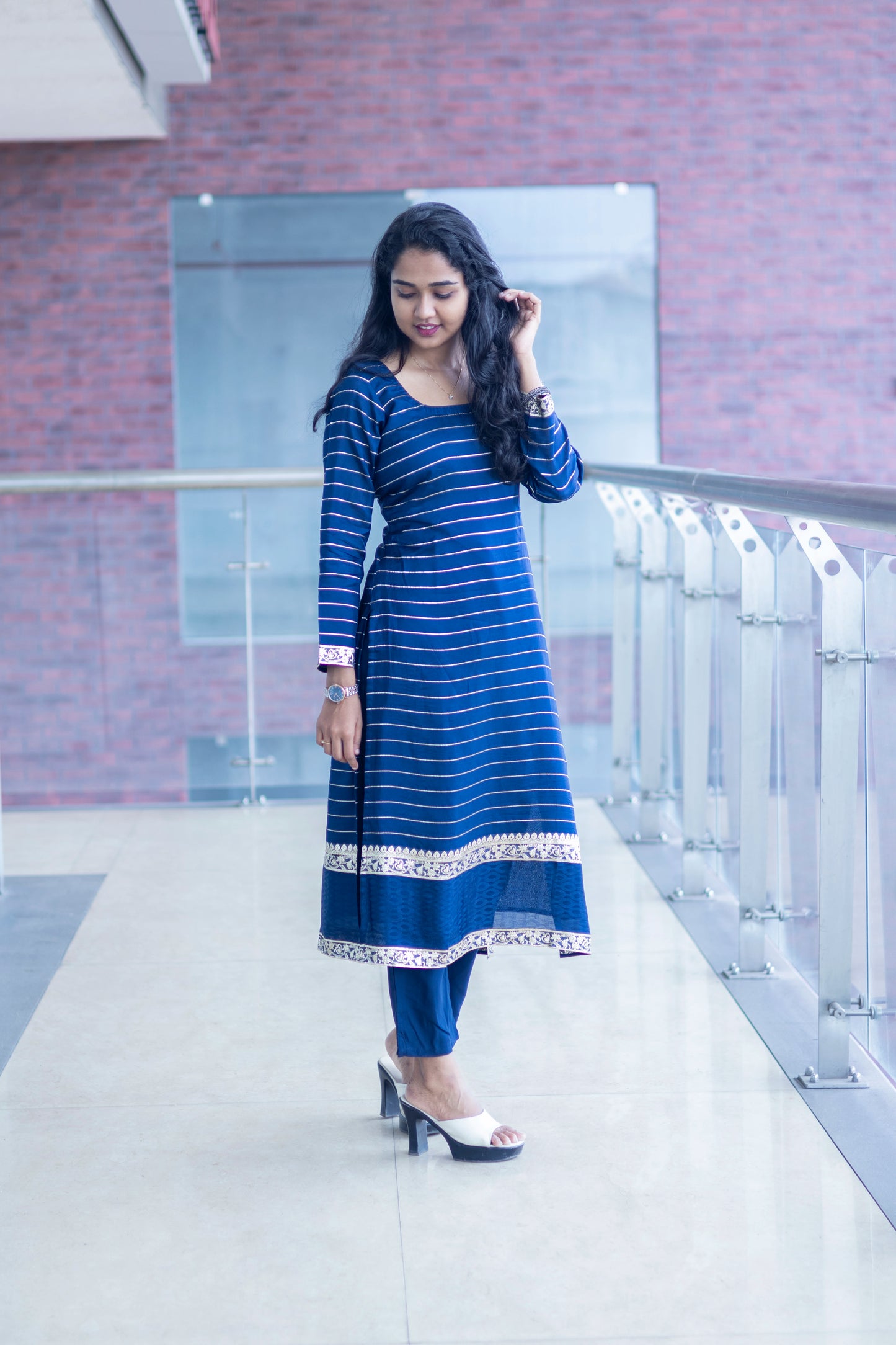 Zari Cascade