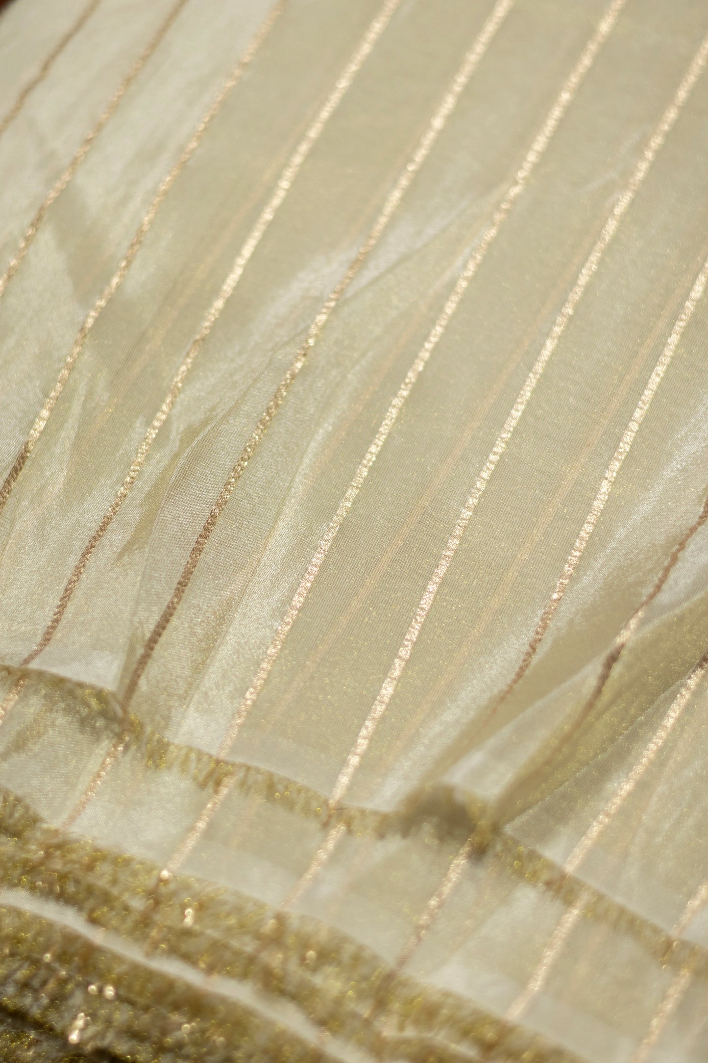 ZariStripe Tissue