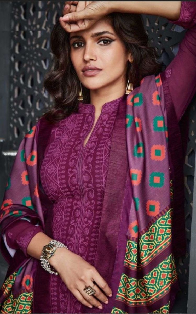 Nazakat Lucknowi