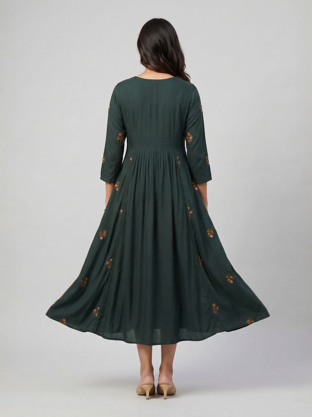 Green Anarkali Kurta with Floral Embroidery | Flared Round Neck Kurta