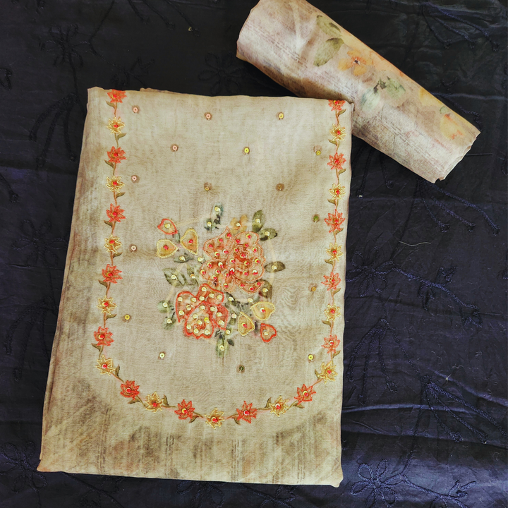 Noorani Yoke Suit