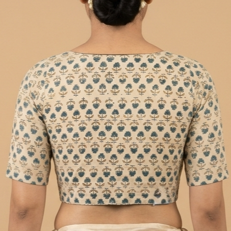Mallika cream Ajrakh cotton StretchFit blouse, V neck – close-up