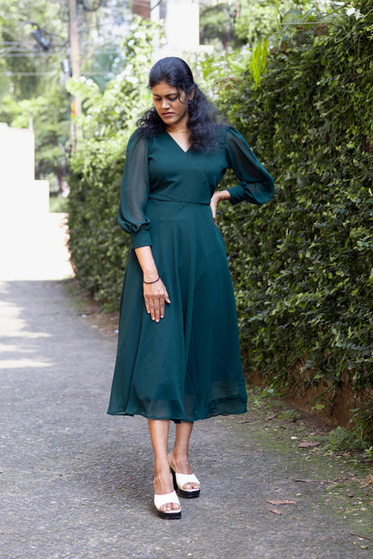 Green Overlap Kurti with Balloon Sleeve