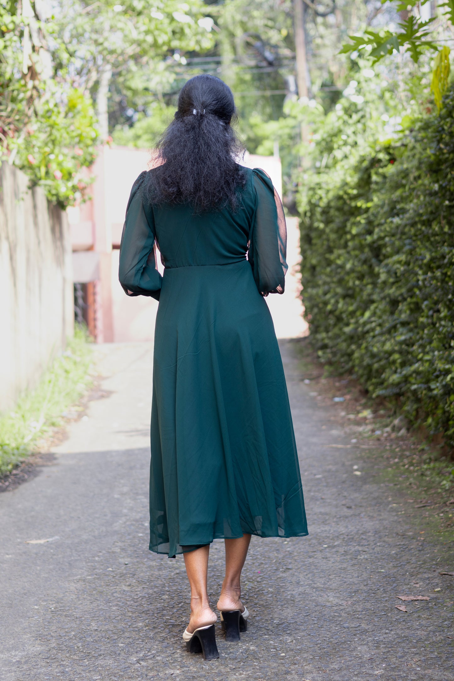 Green Overlap Kurti with Balloon Sleeve