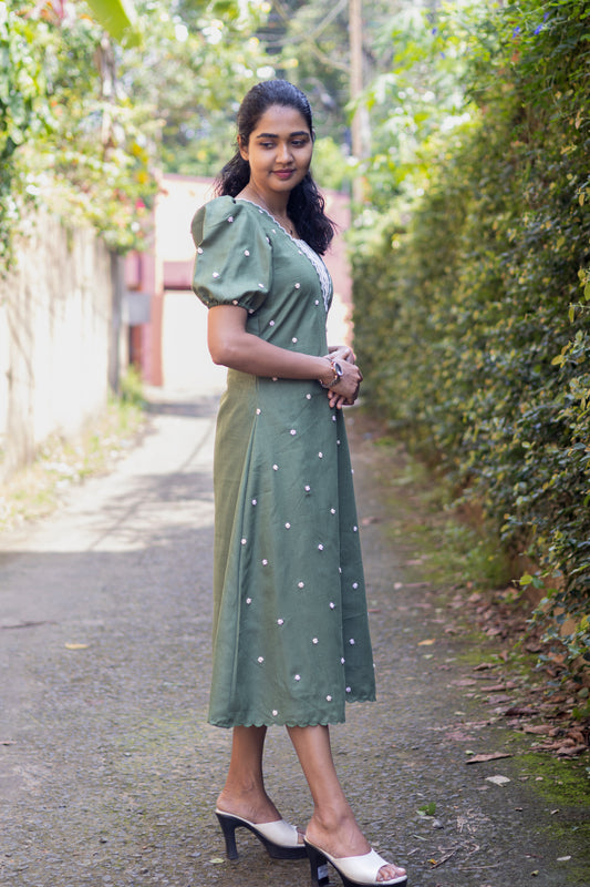 Green A-line Scallop Neck Kurta with Beije combination