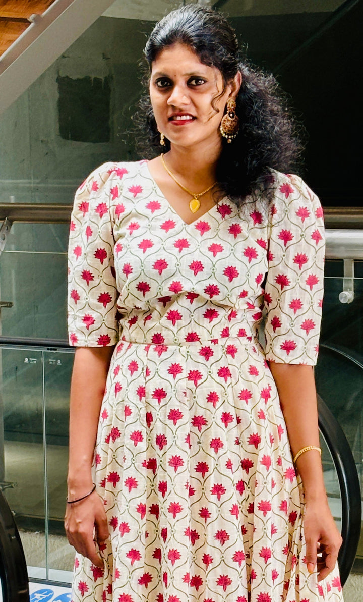 Floral Printed Crop Top With Pannel Skirt