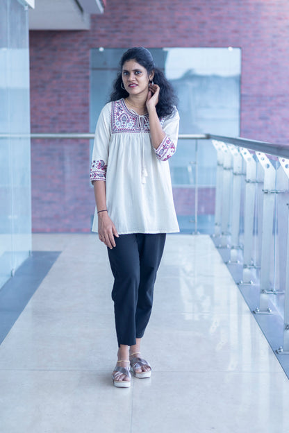 Plain & Poised