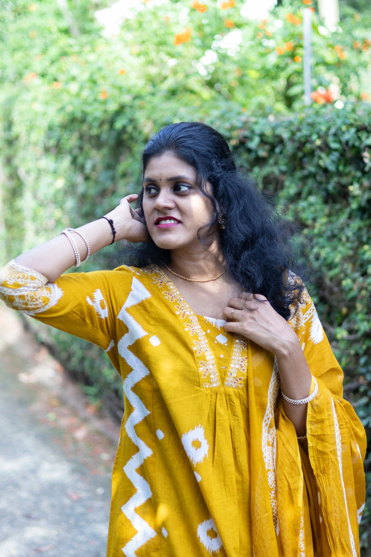 Haldi Hues