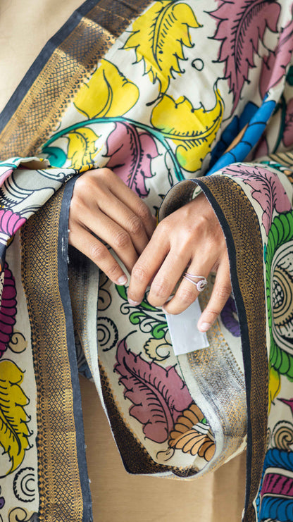 White - Srikalahasti Handpainted Cotton Kalamkari Dupatta