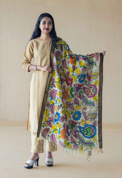 White - Srikalahasti Handpainted Cotton Kalamkari Dupatta